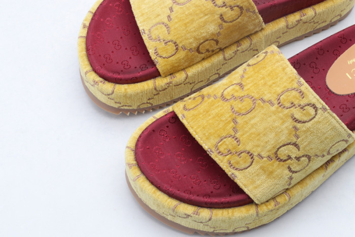 GUI SANDAL