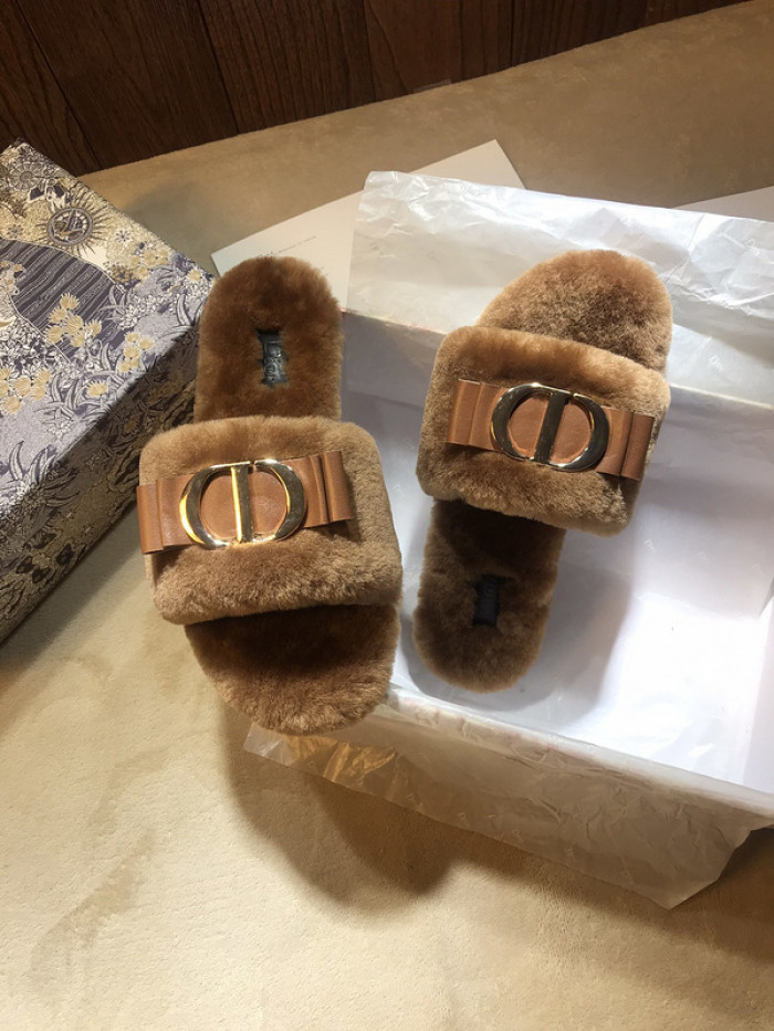 d10r sandal