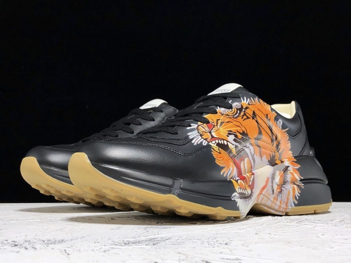GUI SNEAKER