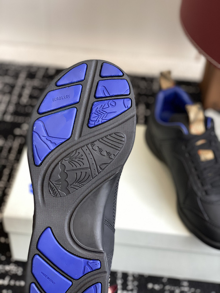 BUB sneaker