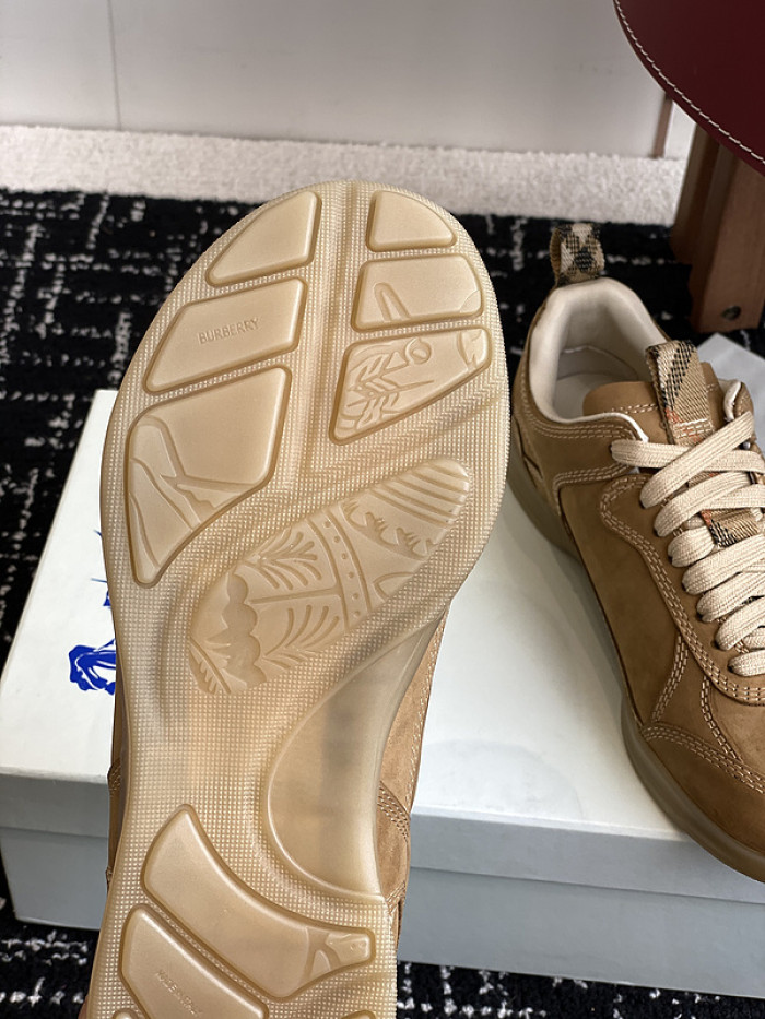 BUB sneaker