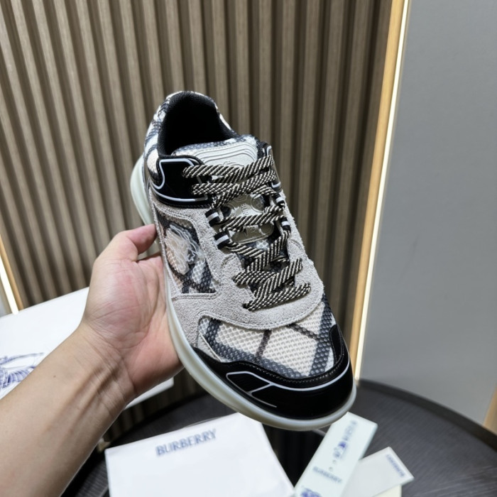 BUB sneaker