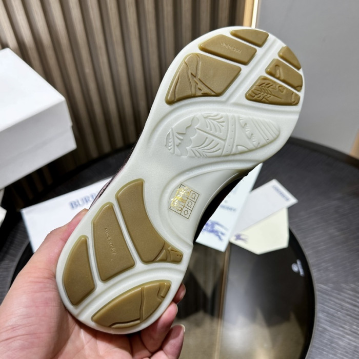 BUB sneaker
