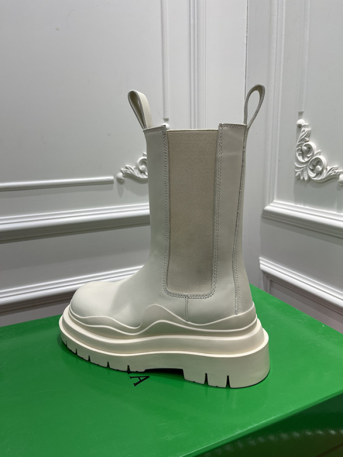 BV boots 025