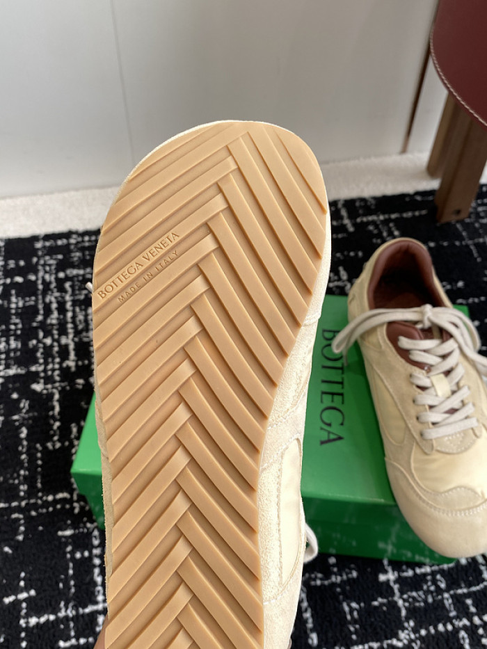 BV sneaker