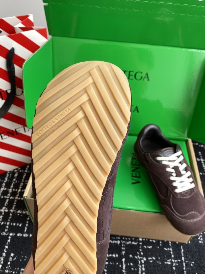 BV sneaker
