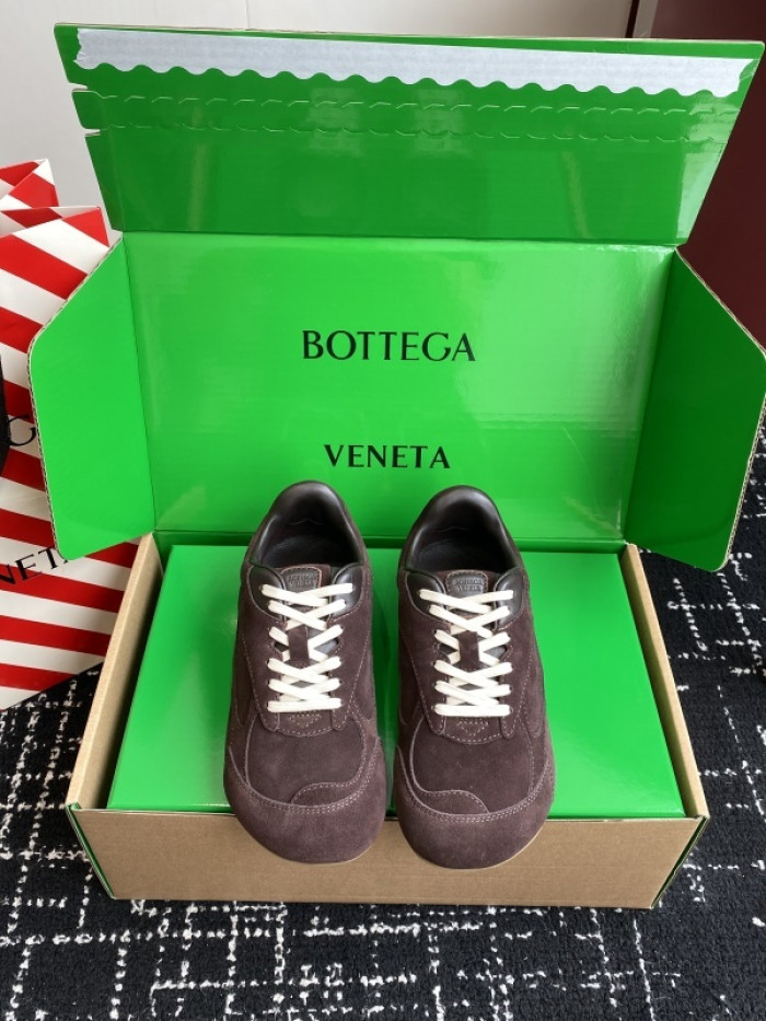 BV sneaker