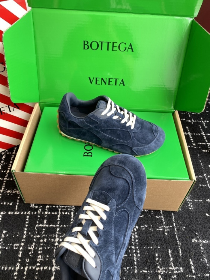 BV sneaker