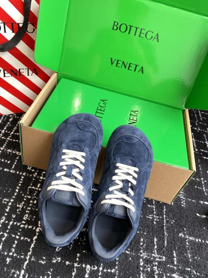 BV sneaker