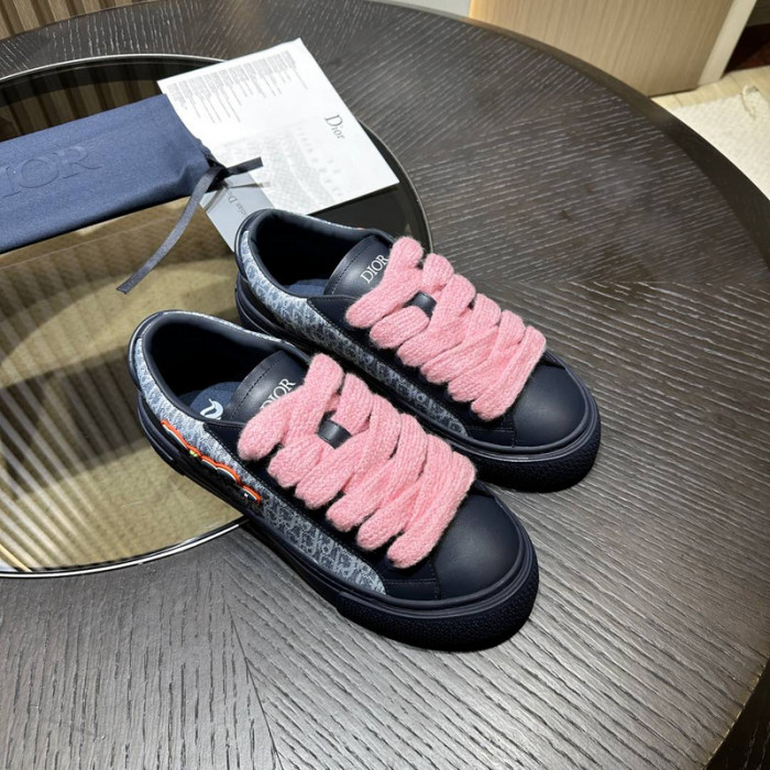 D10R SNEAKER