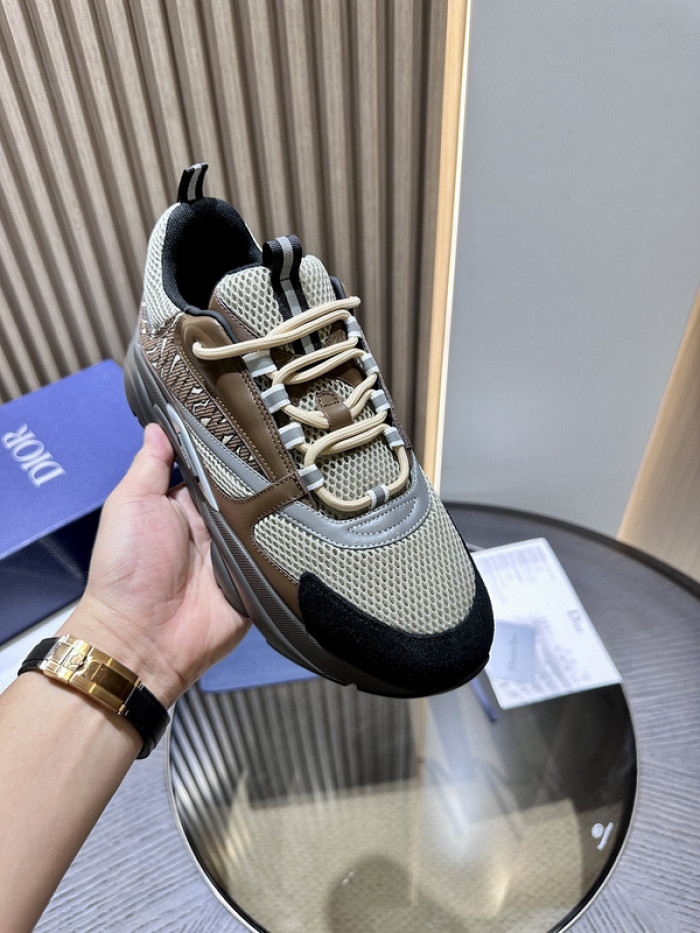 D10R SNEAKER