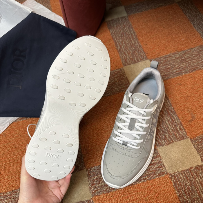 D10R B25 SNEAKER