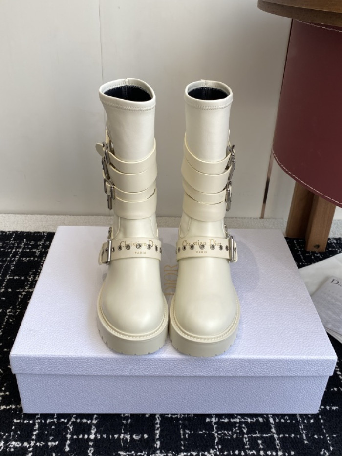 D10R boot (mid)