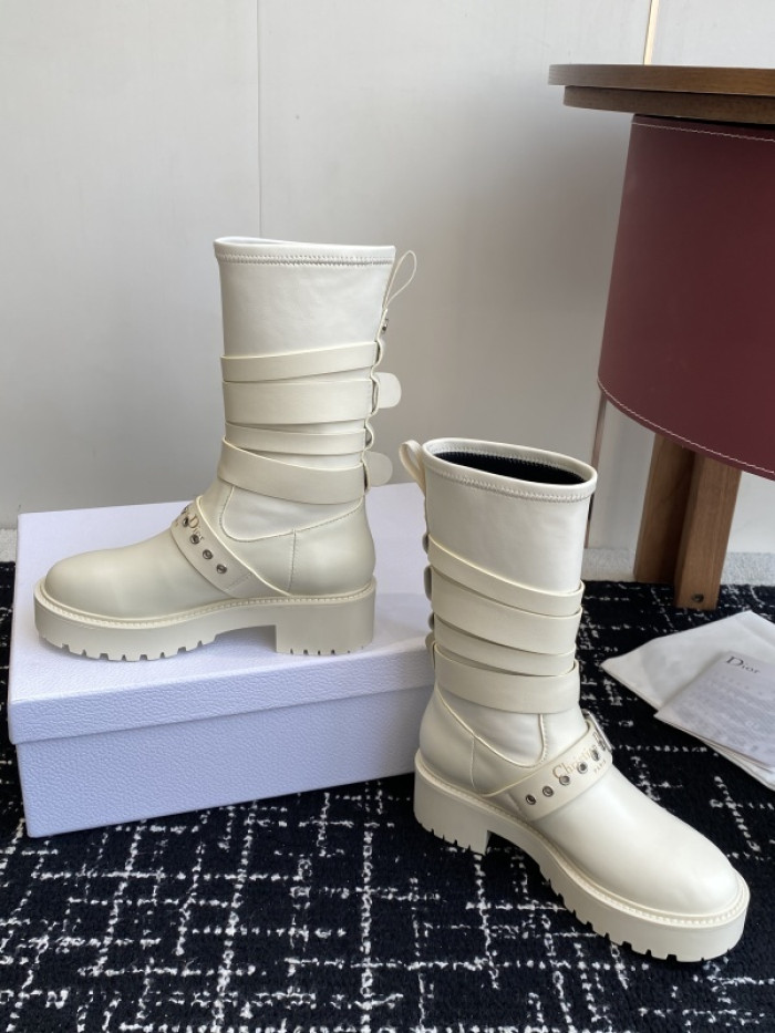 D10R boot (mid)