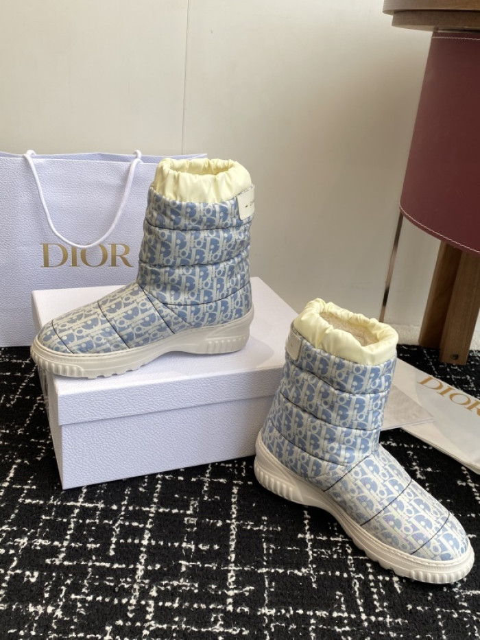 D10R boot