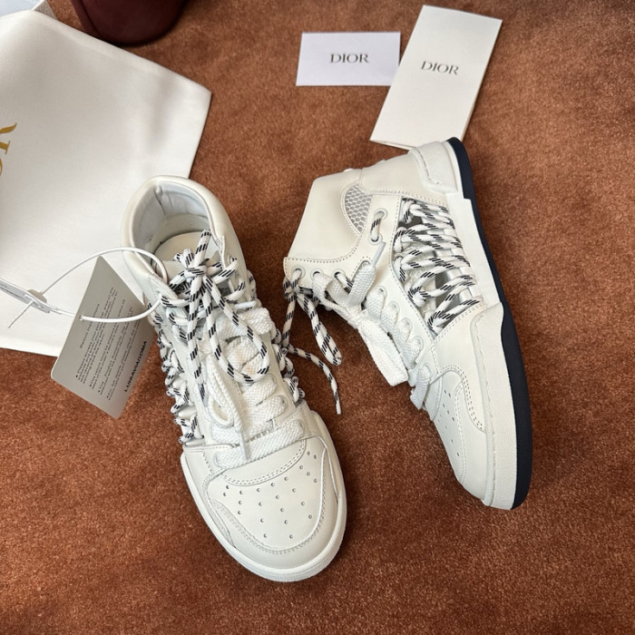D10R SNEAKER