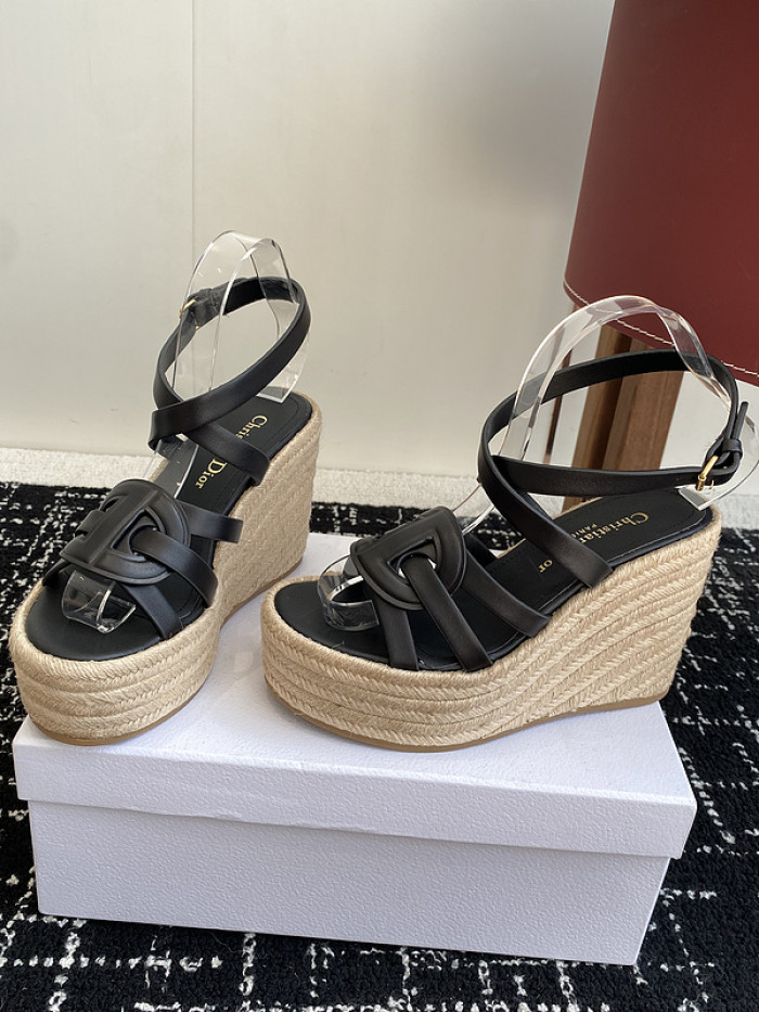 d10r sandal