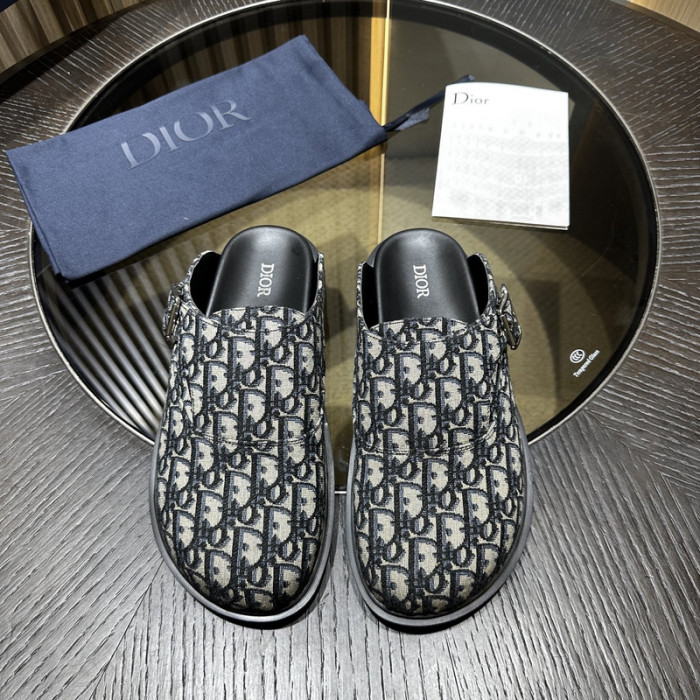 d10r sandal