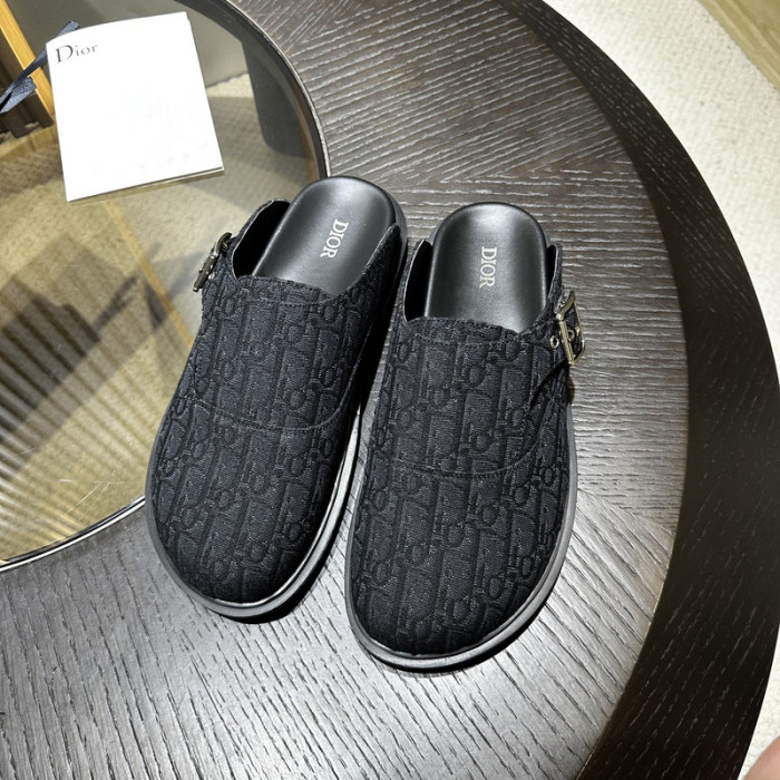 d10r sandal