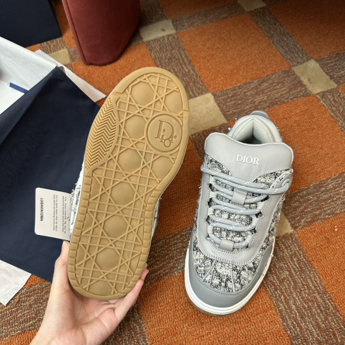 D10R SNEAKER