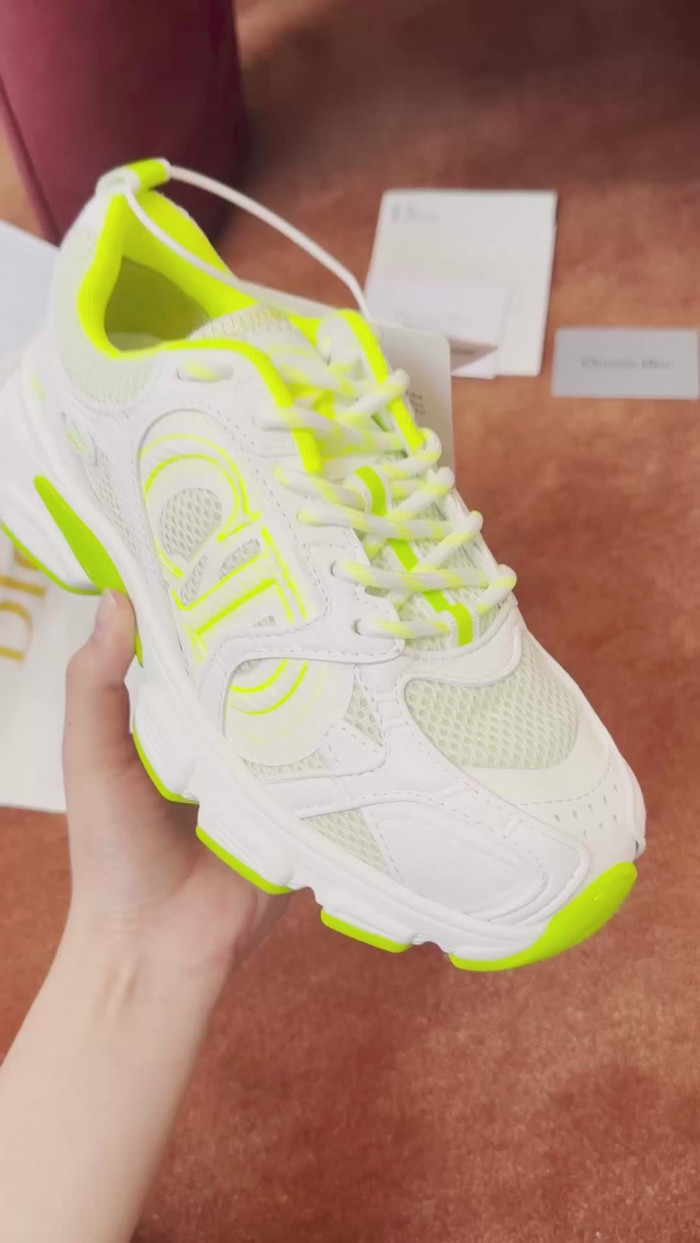 D10R SNEAKER