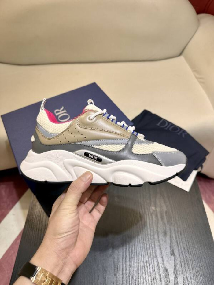 D10R SNEAKER