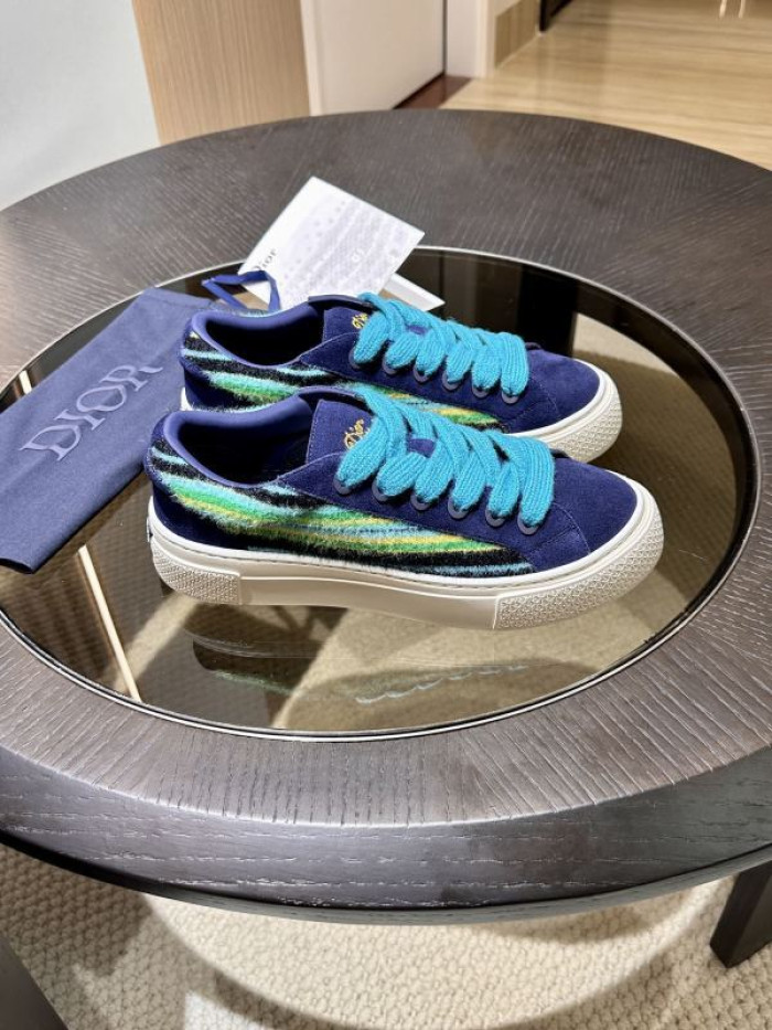 D10R SNEAKER