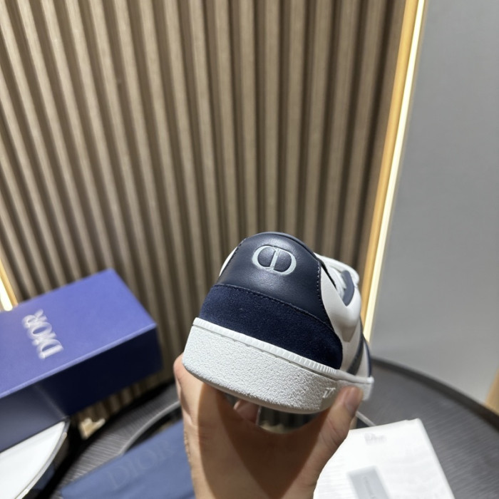 D10R SNEAKER