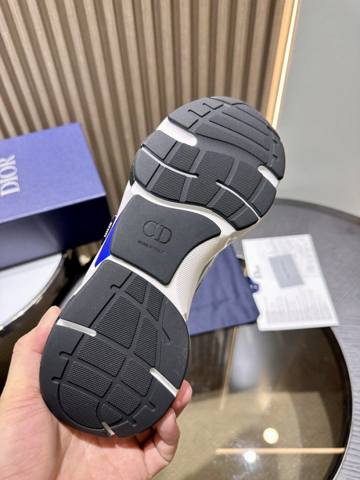 D10R SNEAKER