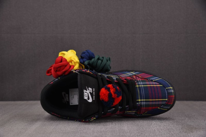 Nike SB Dunk Low Nardwuar II1493-600