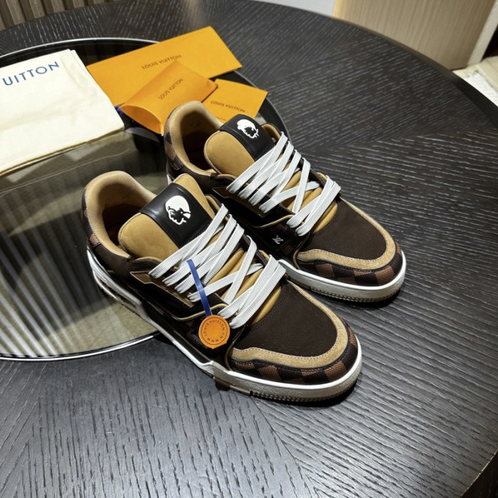 L0VT SNEAKER