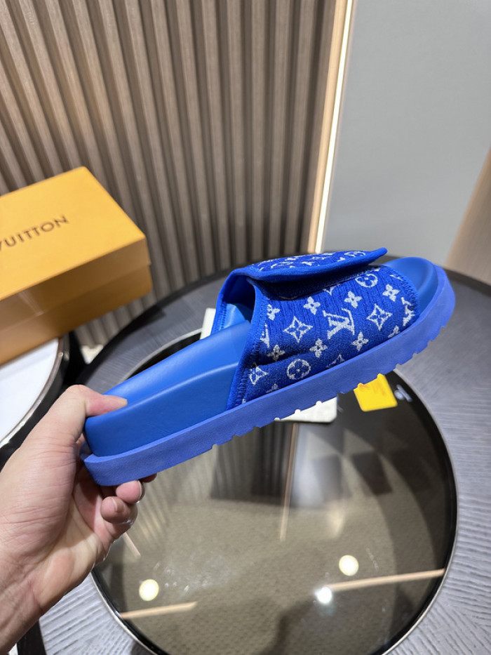 L0VT SANDAL