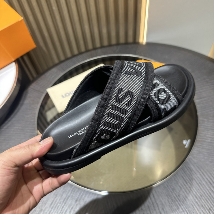 L0VT SANDAL