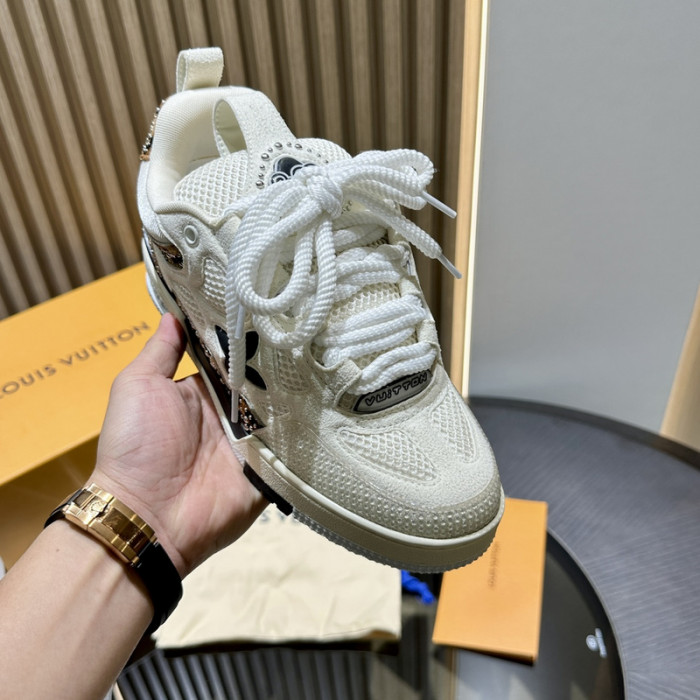 L0VT SNEAKER