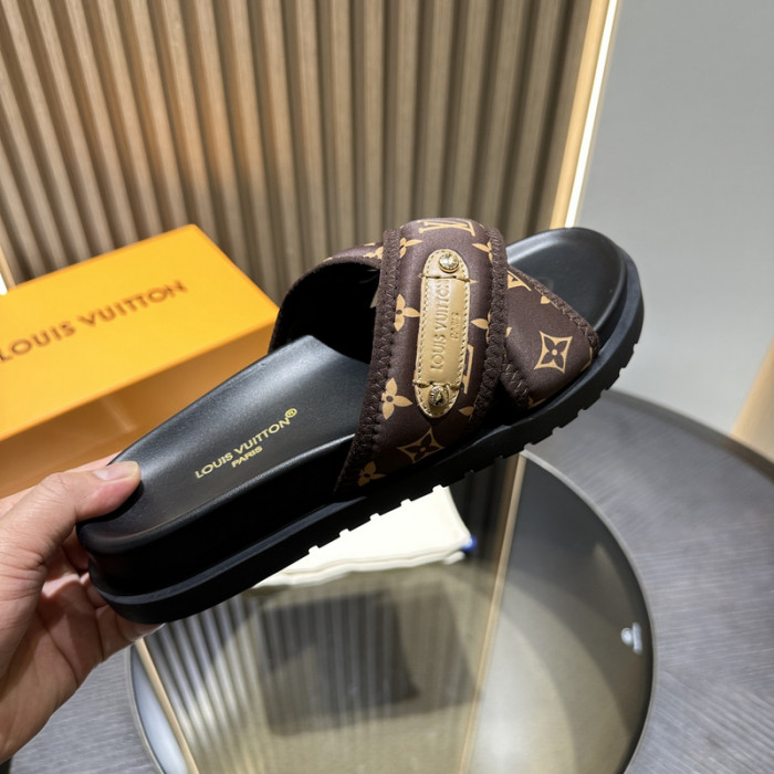 L0VT SANDAL