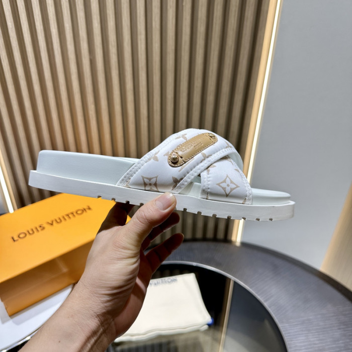 L0VT SANDAL