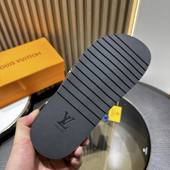 L0VT SANDAL