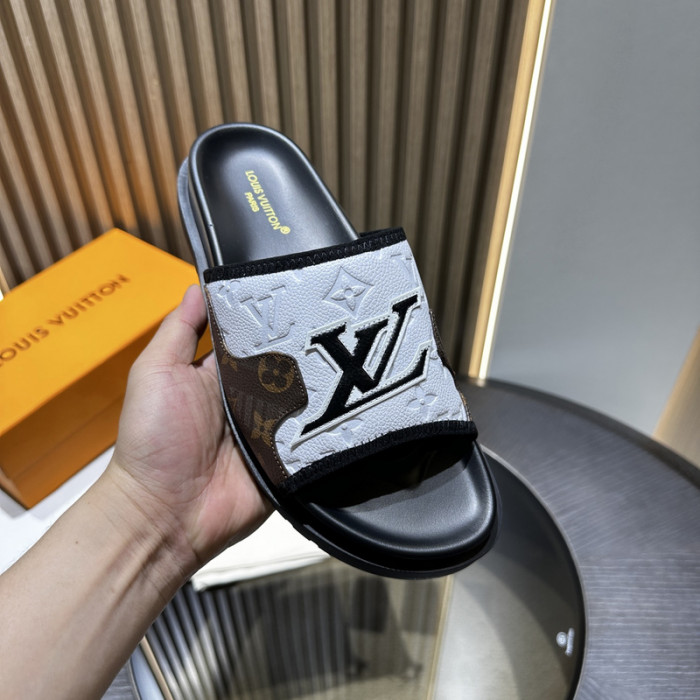 L0VT SANDAL
