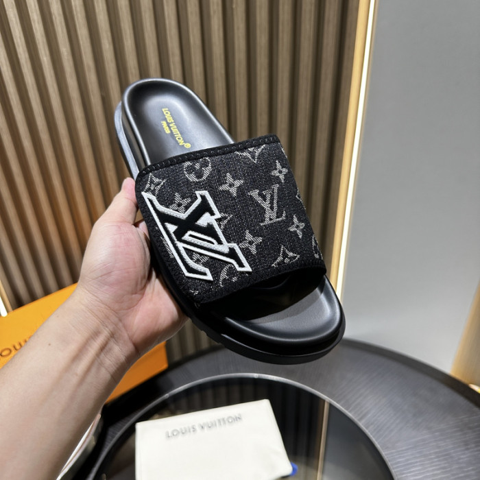 L0VT SANDAL