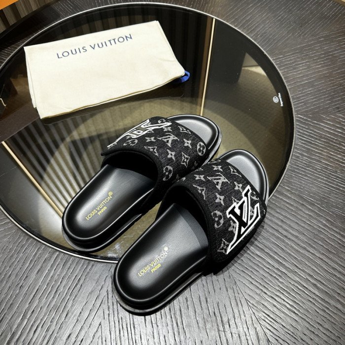 L0VT SANDAL