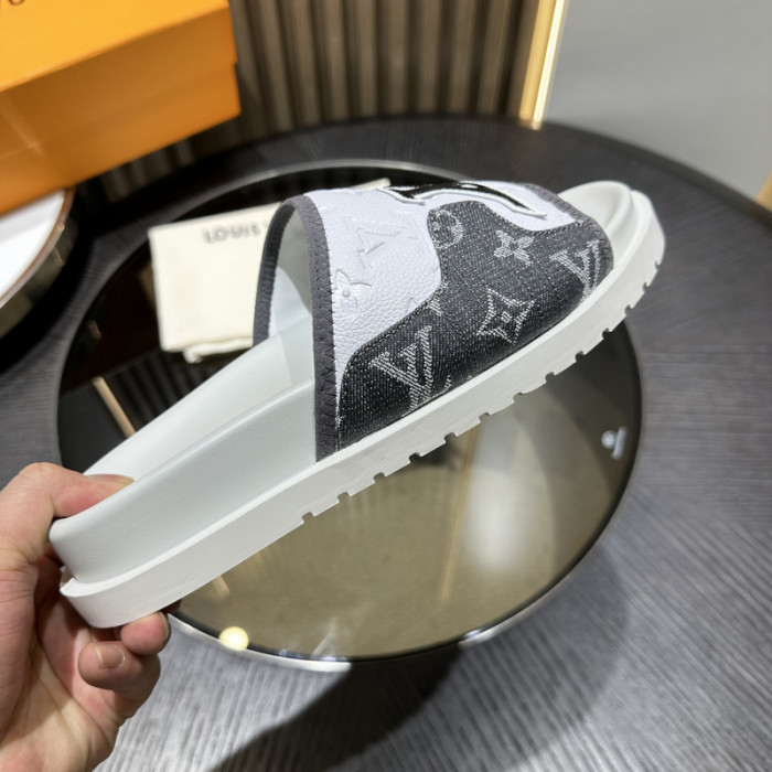 L0VT SANDAL