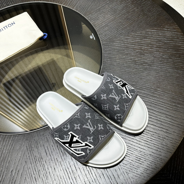 L0VT SANDAL