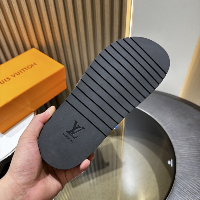 L0VT SANDAL