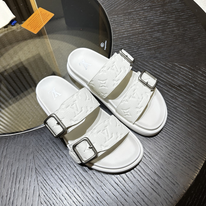 L0VT SANDAL