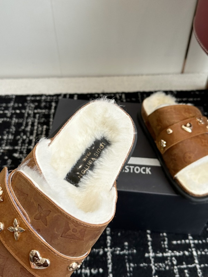 L0VT SANDAL