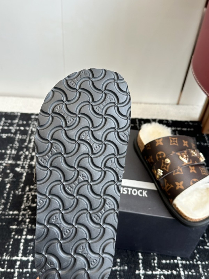 L0VT SANDAL