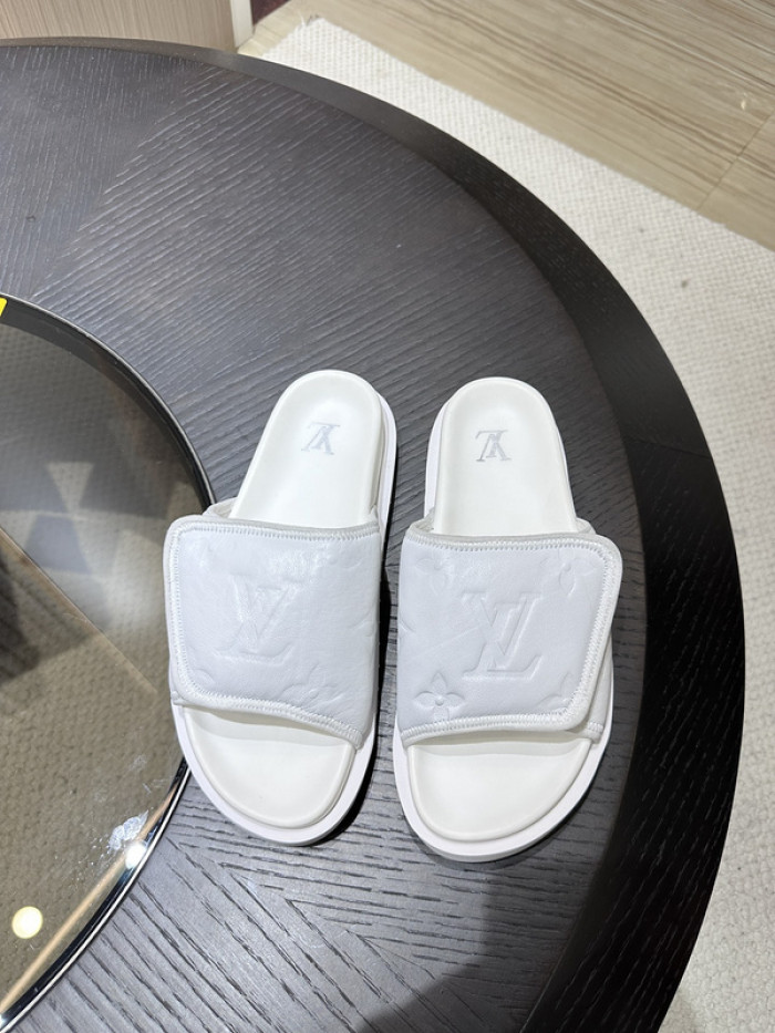 L0VT SANDAL