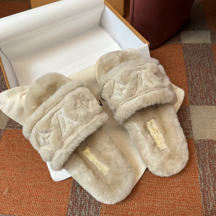 L0VT SANDAL