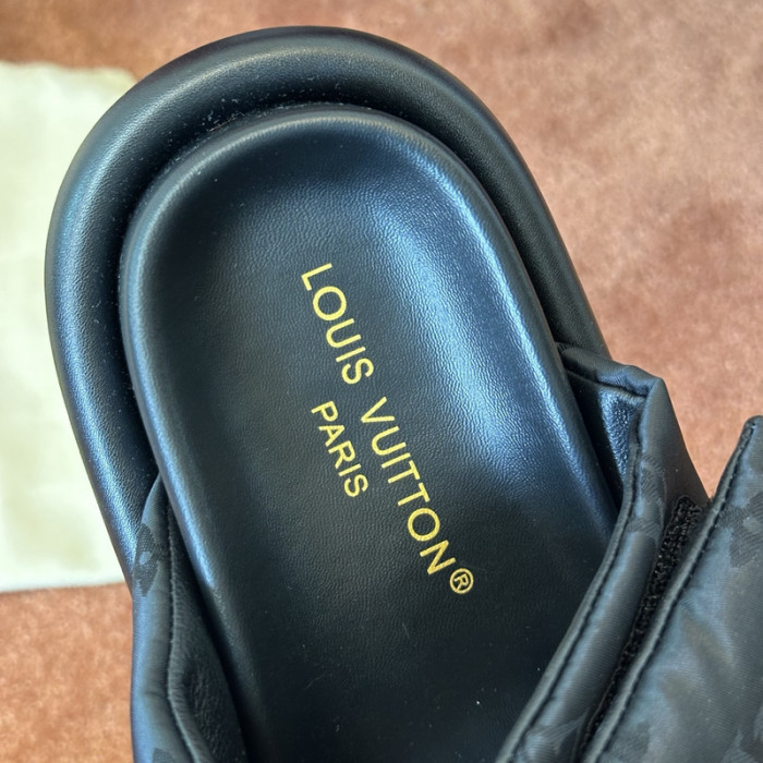 L0VT SANDAL