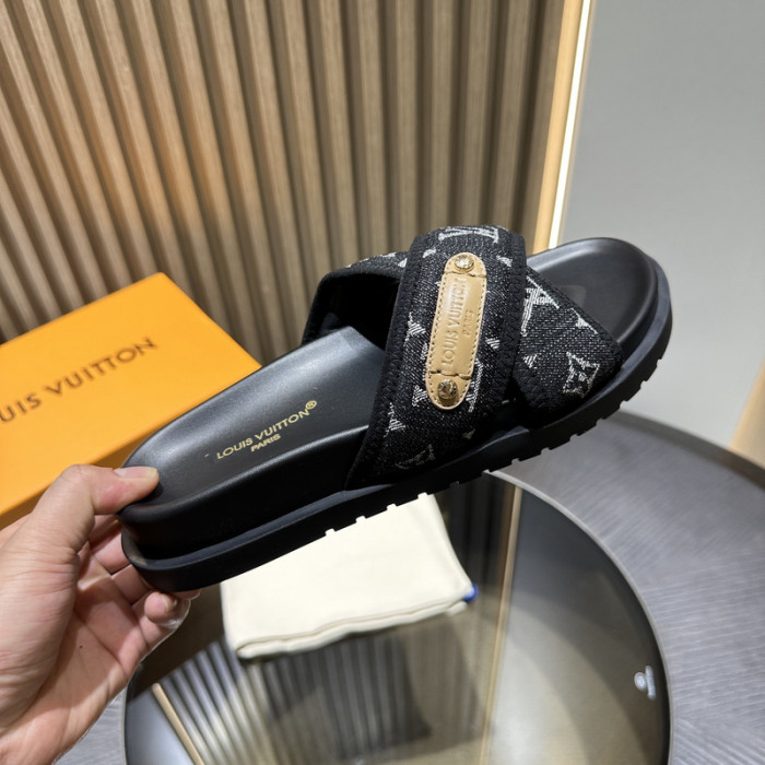 L0VT SANDAL